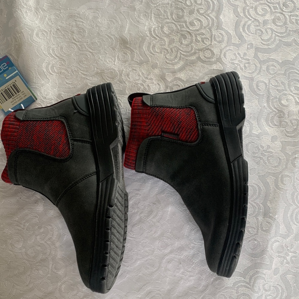 Hey Dude Kids Boots - Black and Red - Picture 3 of 14